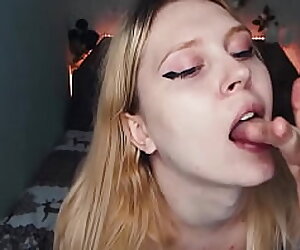 CUASPPDytO cut pls 2xmkv nice natural tits shemale cums and licks it