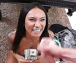 Natalia Mendez cheats on boyfriend for cash
